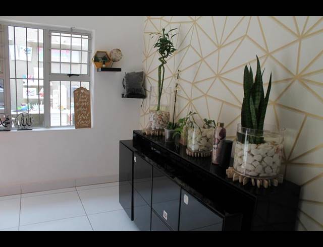 8 BEDROOM HOUSE FOR SALE IN SOUTH KENSINGTON